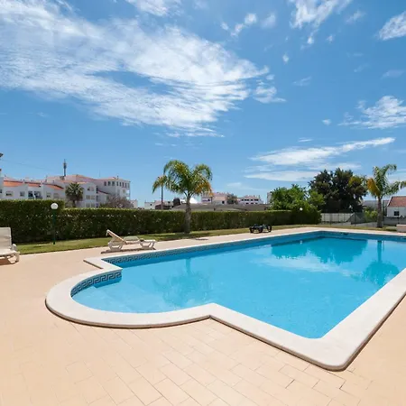 Oura Strip Spot - Piscina, Tenis E Noites Incriveis! * Albufeira